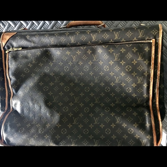 Vintage Louis Vuitton Garment Carrier - Picture 16 of 16